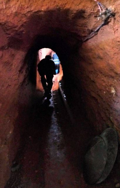 Hầm vàng bị phát hiện Hầm vàng bị phát hiện