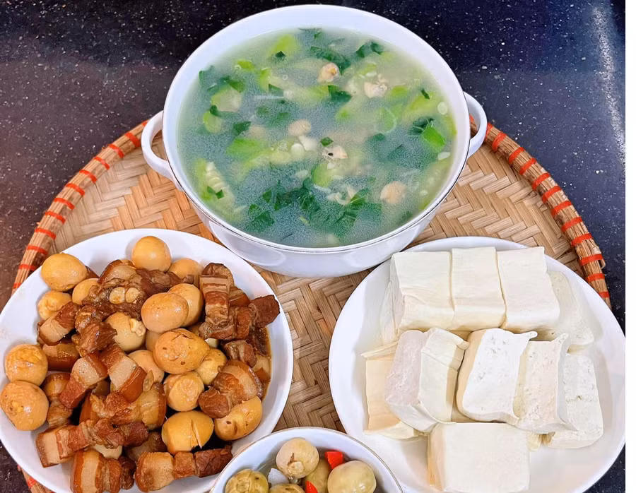 Cách nấu canh ngao với mướp, lá lốt vừa bổ vừa mát 