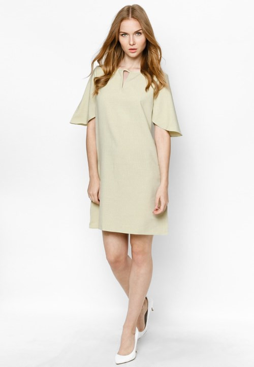 Những kiểu đầm thời trang cực kỳ nữ tính - ảnh 1