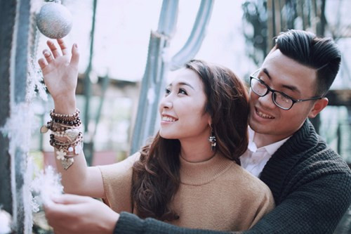 Bộ ảnh cưới độc - lạ bên cây Noel "bản xương rồng" cặp đôi Hà Thành ảnh 6