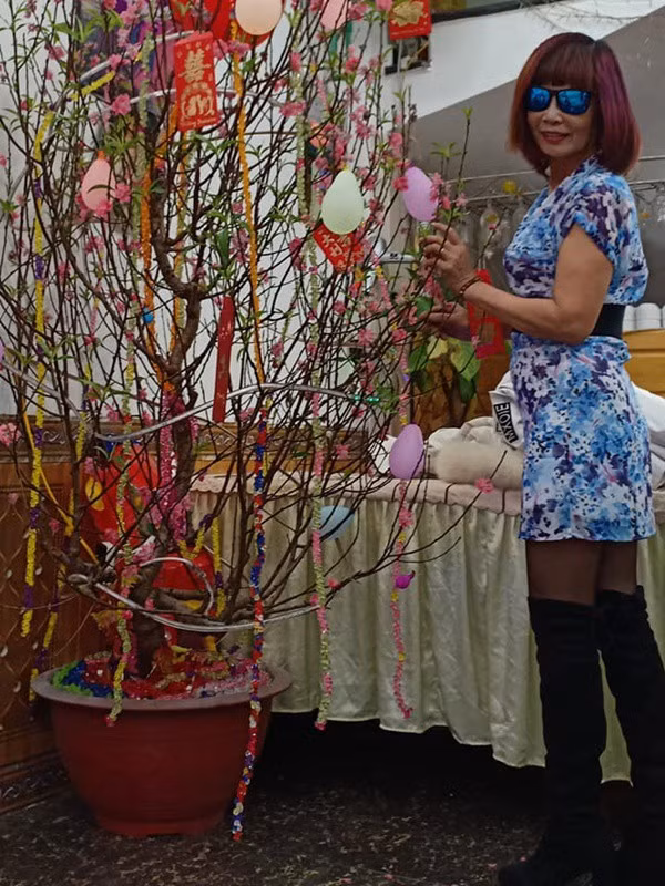 Vợ chồng cô dâu 62 tuổi diện áo đôi, khoe hình ảnh đầy hạnh phúc, tình tứ trong ngày Valentine khiến giới trẻ ghen tị - Ảnh 7. Vợ chồng cô dâu 62 tuổi diện áo đôi, khoe hình ảnh đầy hạnh phúc, tình tứ trong ngày Valentine khiến giới trẻ ghen tị - Ảnh 7.