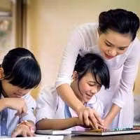 Người mẹ thứ hai Người mẹ thứ hai