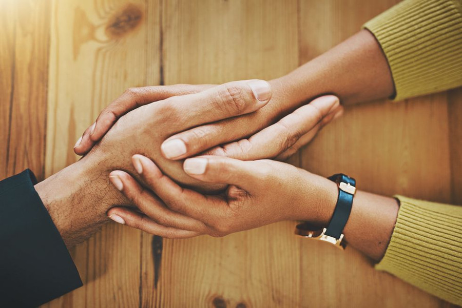 Hôn nhân là cho đi, nhưng hãy chắc chắn rằng bạn cũng tìm thấy thời gian cho chính mình. (Ảnh: ITN).