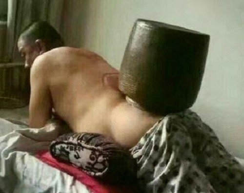 Anh rất ít khi giác hơi. Anh rất ít khi giác hơi.