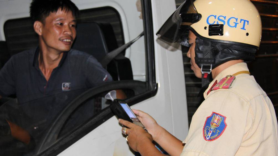 Hai ngày kiểm tra, CSGT phát hiện bao nhiêu tài xế dương tính ma túy? ảnh 3 Hai ngày kiểm tra, CSGT phát hiện bao nhiêu tài xế dương tính ma túy? ảnh 3