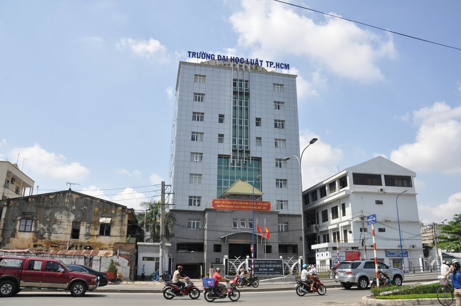 Trường Đại học Luật TPHCM