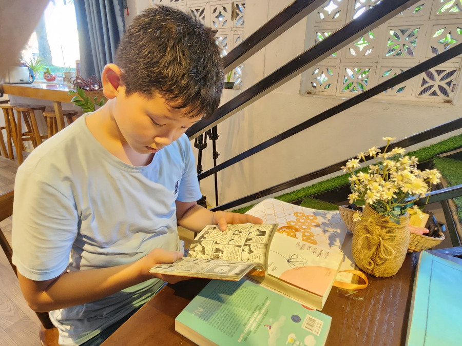 "Không gian đọc Yên" có nhiều loại sách phù hợp với từng lứa tuổi. (Ảnh: NT).