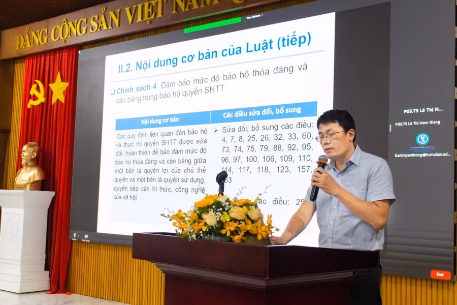 Đại diện Cục Sở hữu Trí tuệ, Bộ KHCN chia sẻ tham luận tại hội nghị Đại diện Cục Sở hữu Trí tuệ, Bộ KHCN chia sẻ tham luận tại hội nghị