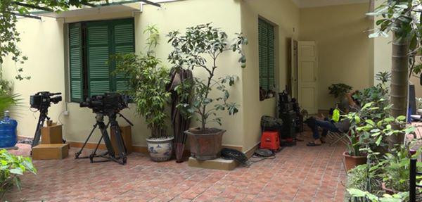 Bí mật về căn nhà “khủng” giữa lòng Hà Nội của ông Sơn “Về nhà đi con” ảnh 3 nga ngua voi bi mat dang sau can nha "khung" giua long hn cua ong son “ve nha di con” - 3