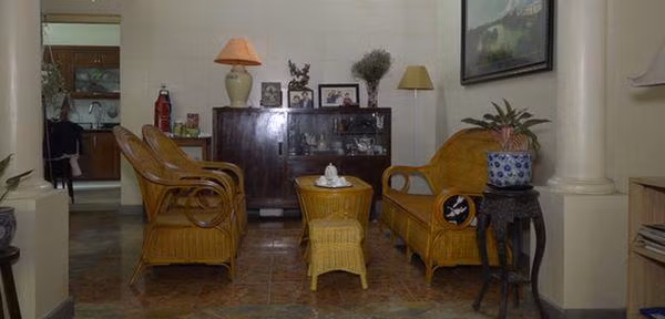 nga ngua voi bi mat dang sau can nha "khung" giua long hn cua ong son “ve nha di con” - 5