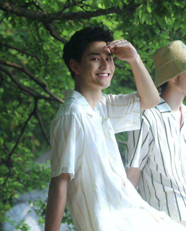 “de nhat my nam chau a” lo dien ban trai dep nhu tranh, trieu co nang om tim tiec nuoi - 10