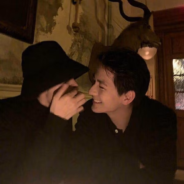 “de nhat my nam chau a” lo dien ban trai dep nhu tranh, trieu co nang om tim tiec nuoi - 7