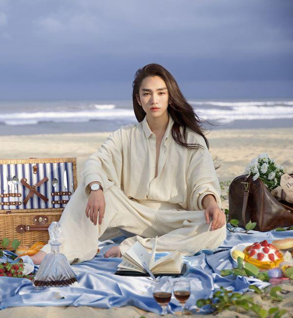 “de nhat my nam chau a” lo dien ban trai dep nhu tranh, trieu co nang om tim tiec nuoi - 3