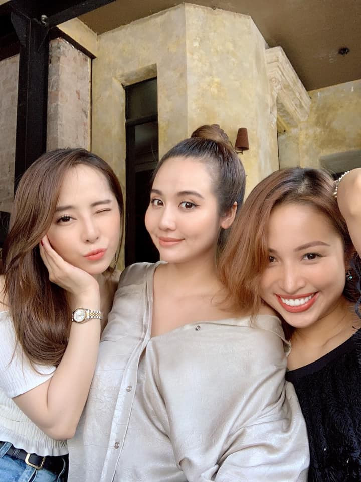 Nhan sắc lão hóa ngược của hội bạn thân U30 Vân Hugo, Huyền Lizzie ảnh 3 Empty