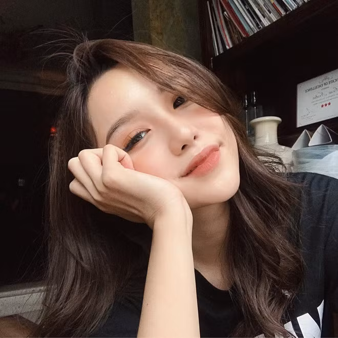 3 cô nàng chứng minh con gái có răng khểnh luôn khiến người khác "đổ gục" ảnh 5 3 co nang chung minh con gai co rang khenh la diem cong dang ke hinh anh 5