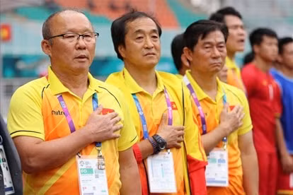 Do HLV Park Hang-seo bận theo đội tuyển Việt Nam sang Indonesia đá vòng loại World Cup ngày 15.10 nên U22 Việt Nam sẽ giao cho các trợ lý đảm trách.