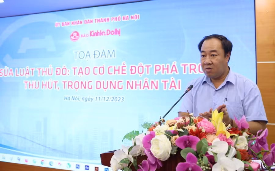 Phó Tổng biên tập Báo Kinh tế &amp; Đô thị Nguyễn Xuân Khánh phát biểu khai mạc toạ đàm