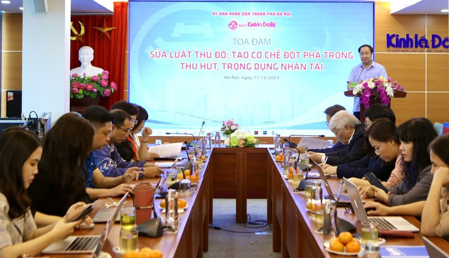 Quang cảnh toạ đàm &apos;&apos;Sửa Luật Thủ đô: Tạo cơ chế đột phá trong thu hút, trọng dụng nhân tài&apos;&apos;