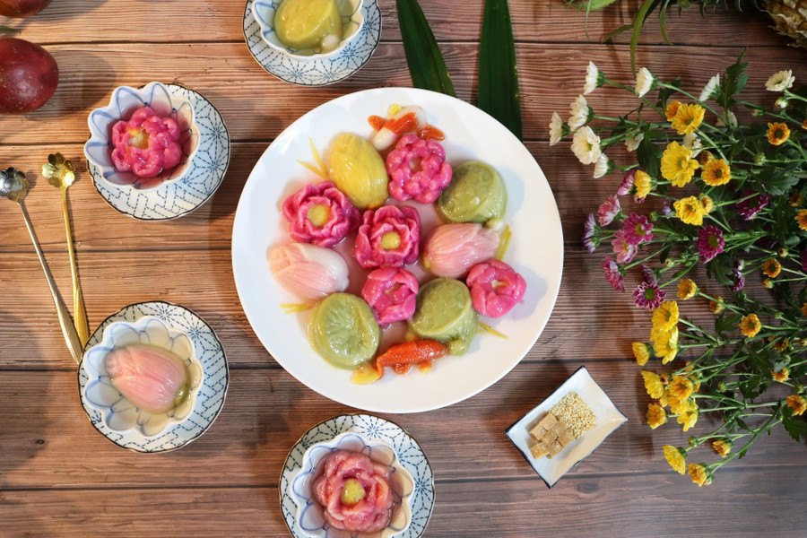 Bánh trôi bánh chay còn có thể tạo hình hoa sen.