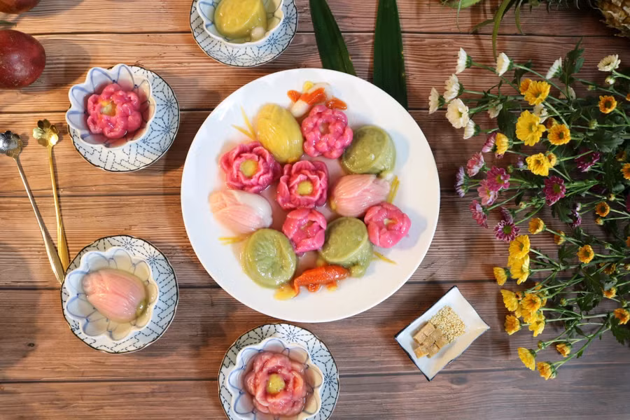 Bánh trôi bánh chay còn có thể tạo hình hoa sen.