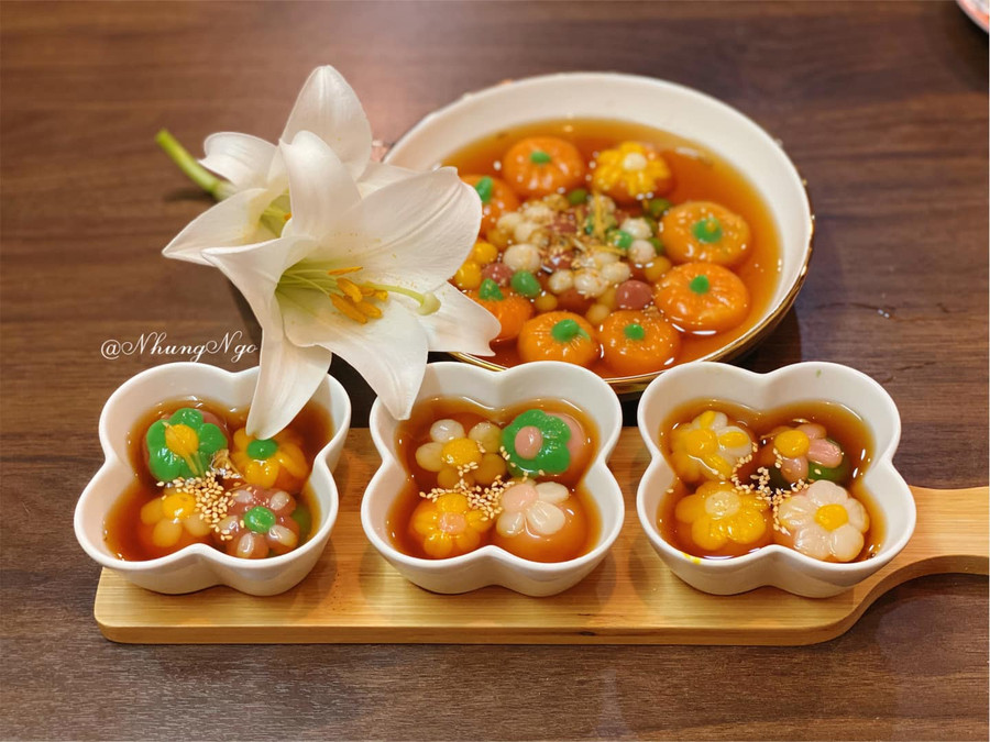 Những mẫu bánh nhiều màu, hình thù độc đáo được các mẹ yêu thích trong Tết Hàn thực năm nay.