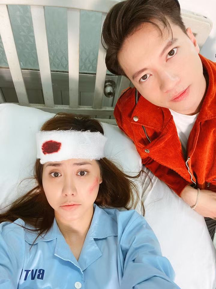 Sự thật đằng sau bức ảnh cưới gây xôn xao của nữ diễn viên Tường Vi, hóa ra chú rể là người quen