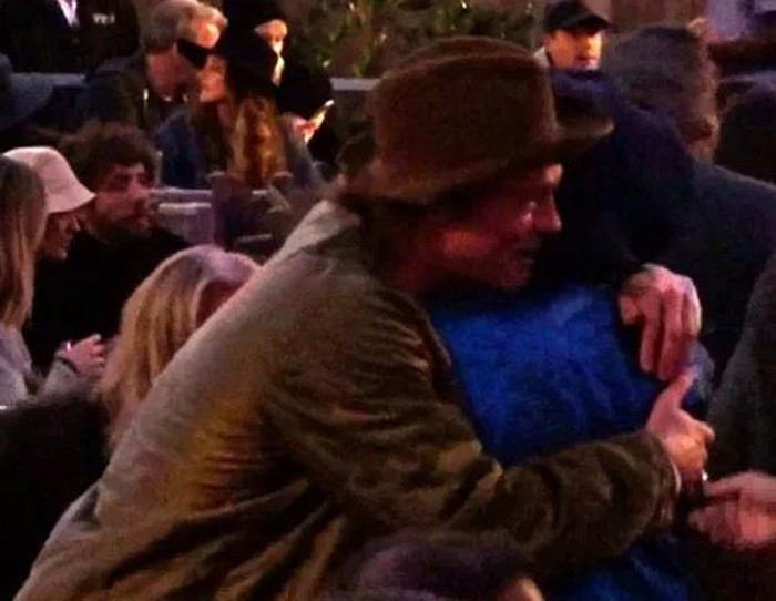 Brad Pitt lộ ảnh hẹn hò với bạn gái kém 25 tuổi ảnh 6 Brad Pitt lộ ảnh hẹn hò với bạn gái kém 25 tuổi ảnh 6