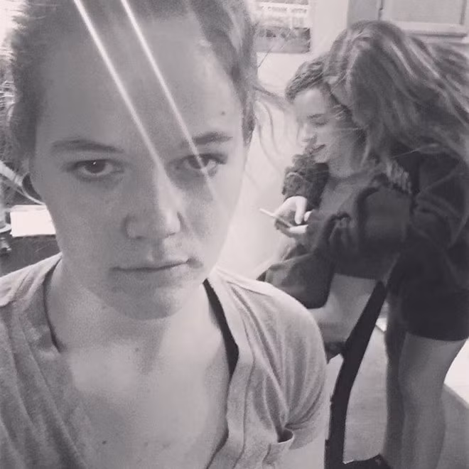 Người cô đơn nhất thế gian: Mặc kệ bạn bè hôn nhau say đắm, tôi vẫn cứ F.A trường tồn - Ảnh 11.