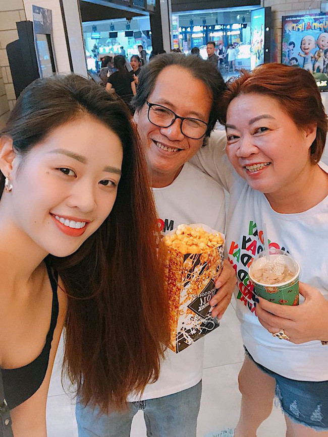 Cận cảnh cuộc sống sang chảnh của Tân Hoa hậu Hoàn vũ Khánh Vân, tiết lộ sở thích cực kỳ đặc biệt và tốn kém - Ảnh 12. Cận cảnh cuộc sống sang chảnh của Tân Hoa hậu Hoàn vũ Khánh Vân, tiết lộ sở thích cực kỳ đặc biệt và tốn kém - Ảnh 12.