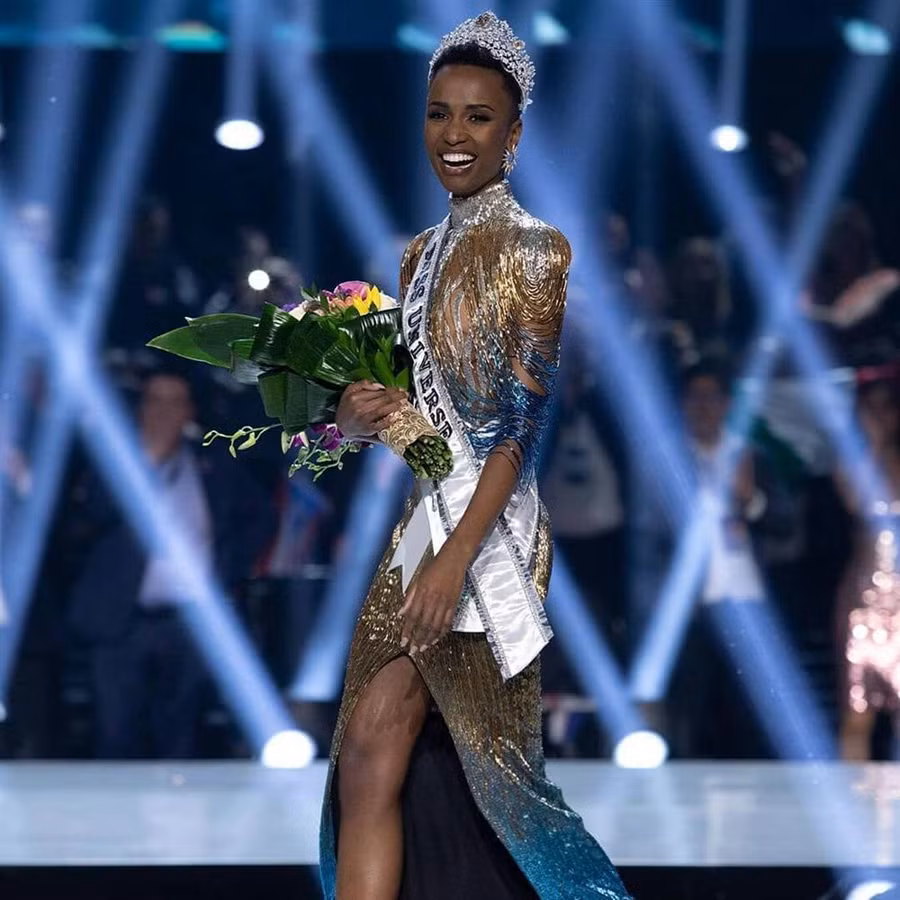 Nhan sắc độc và lạ của cô gái Nam Phi vừa đăng quang Hoa hậu Hoàn vũ 2019-3