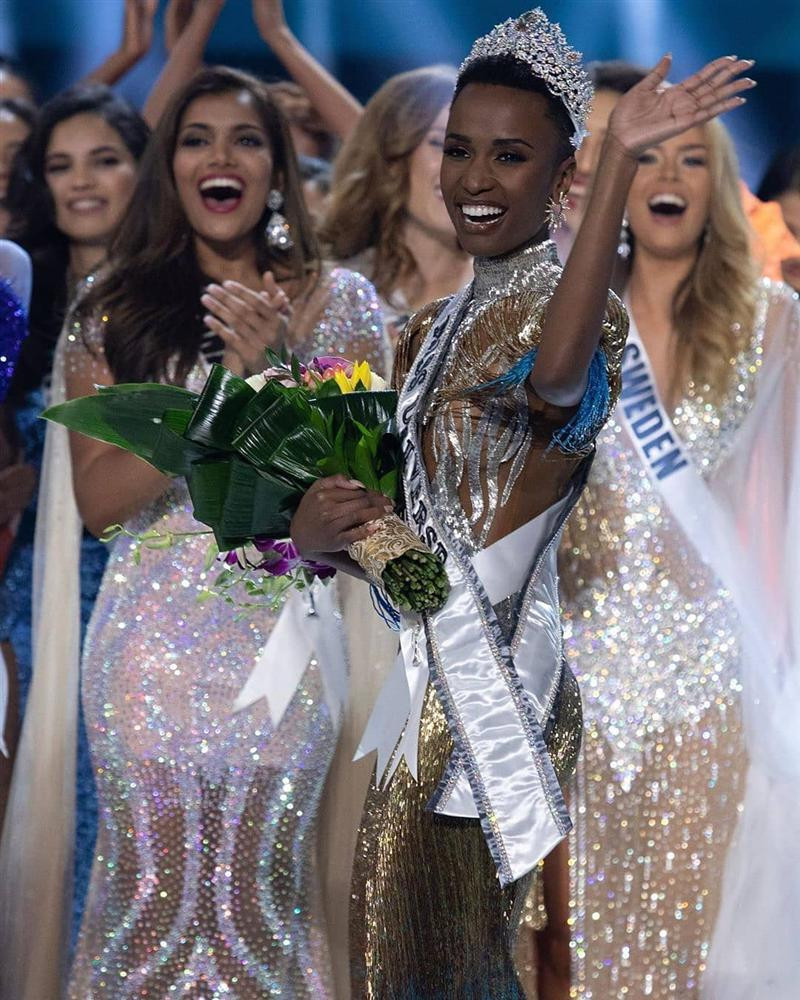 Nhan sắc độc và lạ của cô gái Nam Phi vừa đăng quang Hoa hậu Hoàn vũ 2019-4