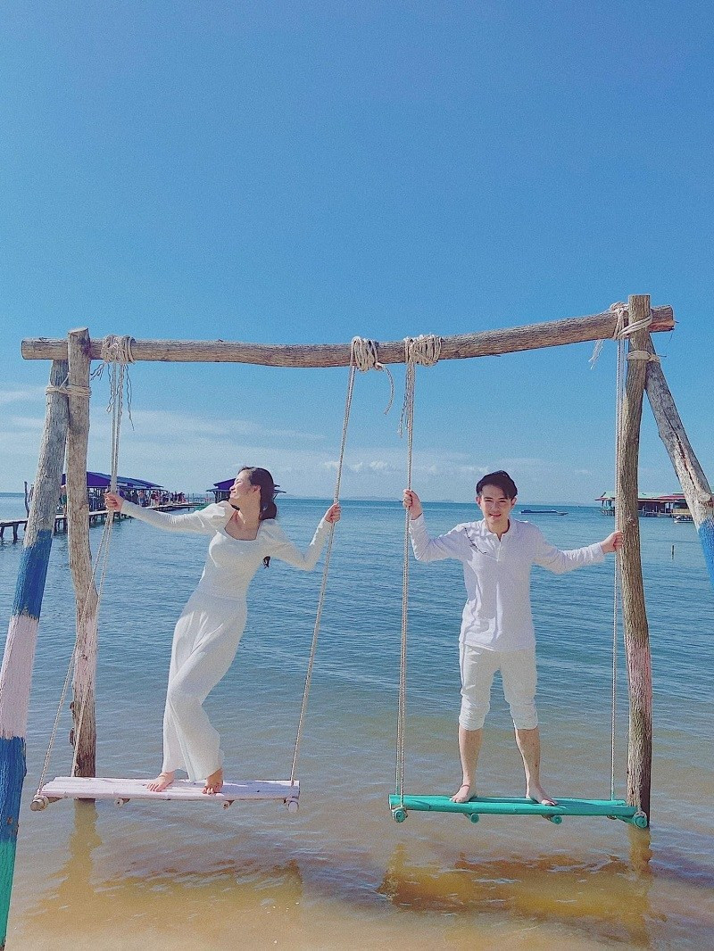 Kết hôn gần 1 tháng, Đông Nhi vẫn xấu hổ khi được gọi “vợ chồng son“ ảnh 3 Keyword đầu tiên có dấu