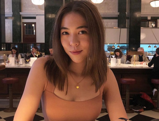 Pimpisa Chirathivat(sinh năm 1992) - con gái cả của chủ tịch Tập đoàn Khách sạn & Resort Centara – một nhánh kinh doanh của đế chế Central Group, tập đoàn giàu có bậc nhất Thái Lan, được nhiều người quan tâm nhờ xuất thân "khủng" và ngoại hình xinh đẹp. Pimpisa tốt nghiệp khoa Thiết kế Nội thất của Đại học Chulalongkorn. Ai nu Huawei va cac tieu thu gia the giau co noi tieng the gioi hinh anh 5