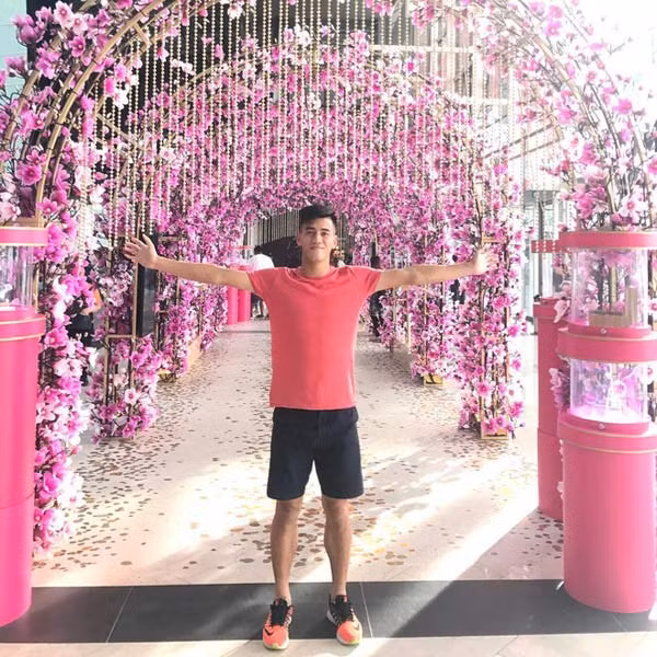 Chỉ thích diện áo phông, quần cộc, Tiến Linh vẫn khiến vạn chị em liêu xiêu - 10