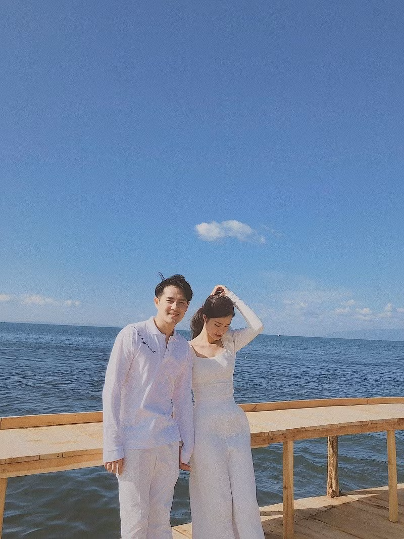 Kết hôn gần 1 tháng, Đông Nhi vẫn xấu hổ khi được gọi “vợ chồng son“ ảnh 1 Keyword đầu tiên có dấu