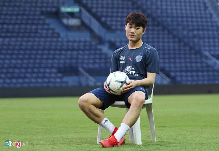 Đóng MV, làm vlog là "nghề tay trái" của hội cầu thủ Việt Nam ảnh 3