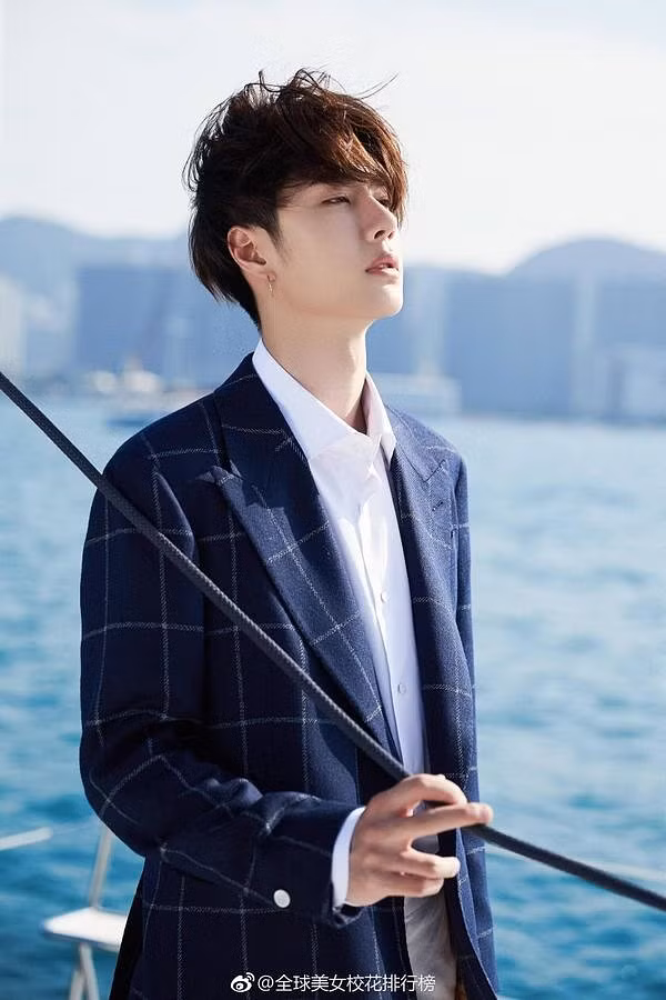 Có mẹ đẹp như thế này, chả trách vì sao Vương Nhất Bác lại điển trai như thế! ảnh 5