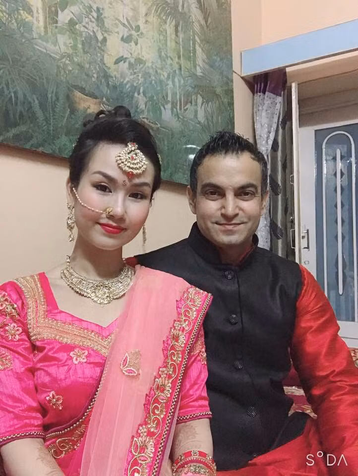 Võ Hạ Trâm được mẹ chồng người Ấn Độ cưng chiều hết mực, cô dâu số hưởng bật nhất showbiz Việt là đây!