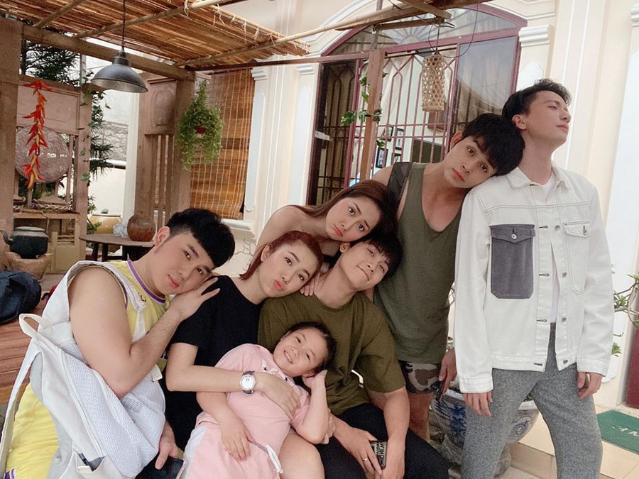 Sự thật đằng sau bức ảnh cưới gây xôn xao của nữ diễn viên Tường Vi, hóa ra chú rể là người quen Sự thật đằng sau bức ảnh cưới gây xôn xao của nữ diễn viên Tường Vi, hóa ra chú rể là người quen