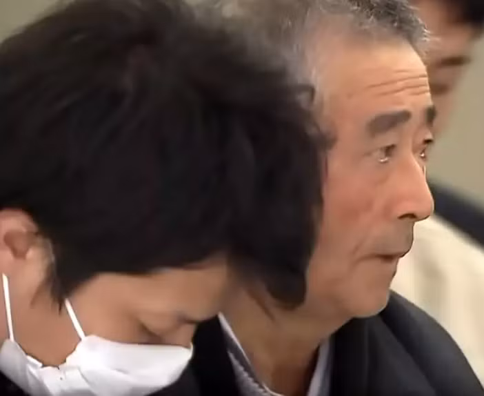 Cụ ông 71 tuổi bị bắt vì gọi điện phàn nàn 24.000 lần trong 2 năm - 2 Cụ ông 71 tuổi bị bắt vì gọi điện phàn nàn 24.000 lần trong 2 năm - 2