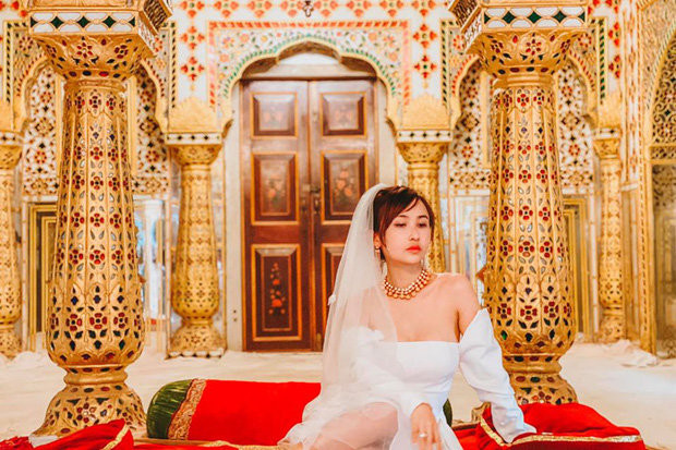 Vợ chồng Minh Nhựa lại gây sốt với bộ ảnh cưới chụp tận Ấn Độ, nhưng nhìn kỹ thì thấy một thứ hơi sai sai ảnh 5