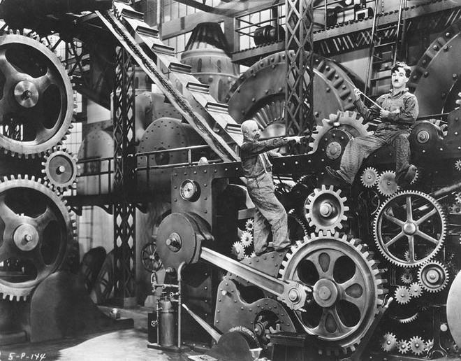 Nghệ sĩ này đem cả thế giới tí hon vào những chiếc đồng hồ cũ hỏng, kết quả ngoài cả sức tưởng tượng! - Ảnh 6.