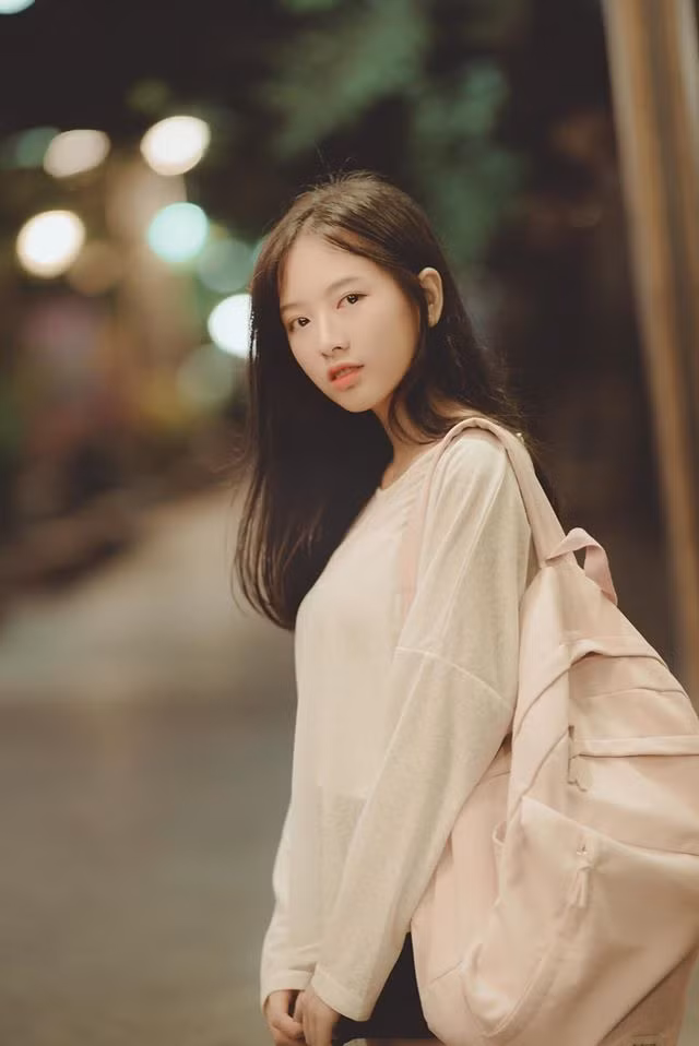 Hoài Linh cho biết, điều mà cô nàng cảm thấy hài lòng nhất chính là thi đỗ vào ngôi trường đại học mà mình yêu thích.