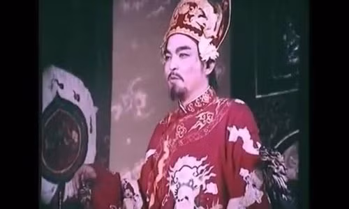 Thế Anh - diễn viên hào hoa của màn ảnh Việt ảnh 2 Thế Anh vào vai Trịnh Sâm trong "Đêm hội Long Trì (năm 1989, đạo diễn Hải Ninh)