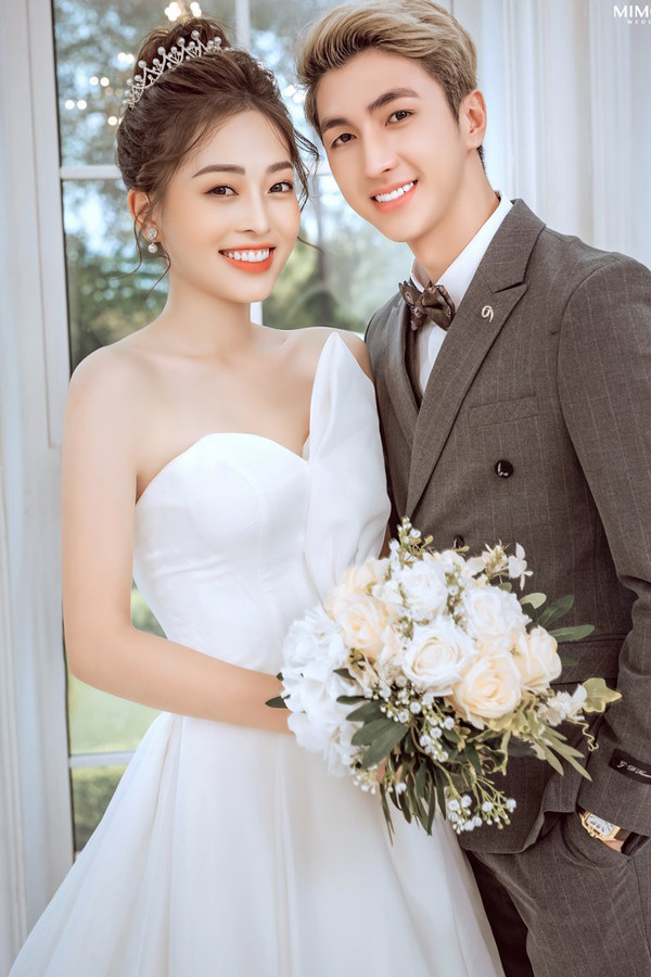 Ảnh cưới của Á hậu Phương Nga và diễn viên Bình An. Ảnh cưới của Á hậu Phương Nga và diễn viên Bình An.