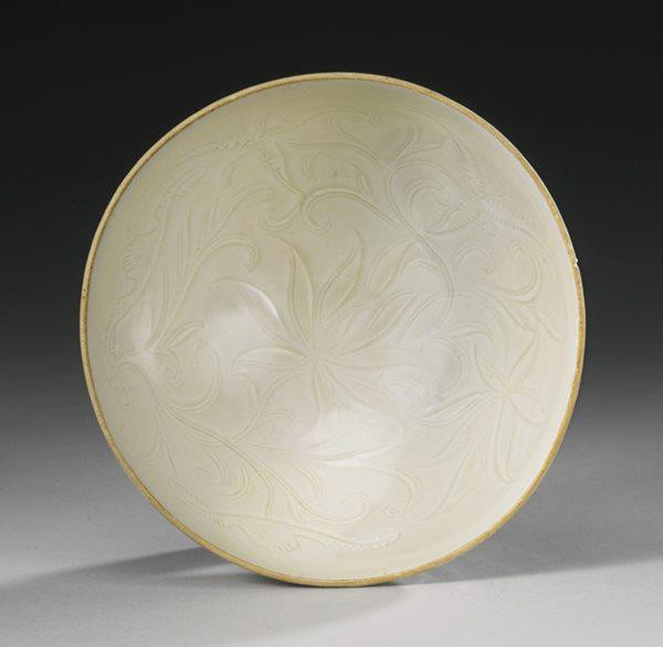 run tay càm chiéc bát tuỏng khong dát mà dát khien sieu xe cũng "chao thua" - 2