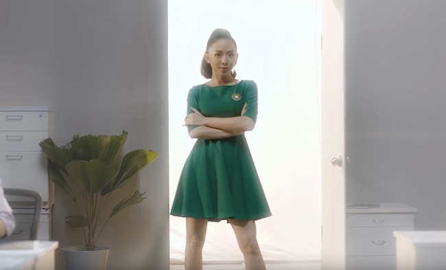 Tóc Tiên ăn mặc thường thường, làm gái công sở ngoan hiền vẫn đẹp khí chất - Ảnh 1. Tóc Tiên ăn mặc thường thường, làm gái công sở ngoan hiền vẫn đẹp khí chất - Ảnh 1.