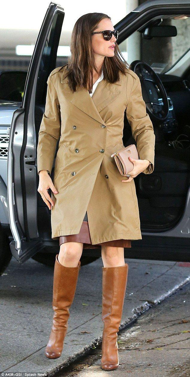 Ngắm váy áo của người phụ nữ đẹp nhất năm 2019 ảnh 13 Ngam vay ao cua nguoi phu nu dep nhat nam 2019 hinh anh 13