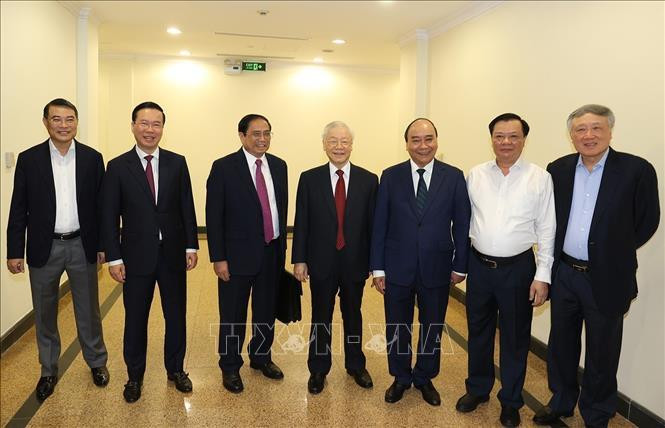 Tổng Bí thư Nguyễn Phú Trọng cùng các đồng chí lãnh đạo Đảng, Nhà nước dự hội nghị. Ảnh: Trí Dũng/TTXVN