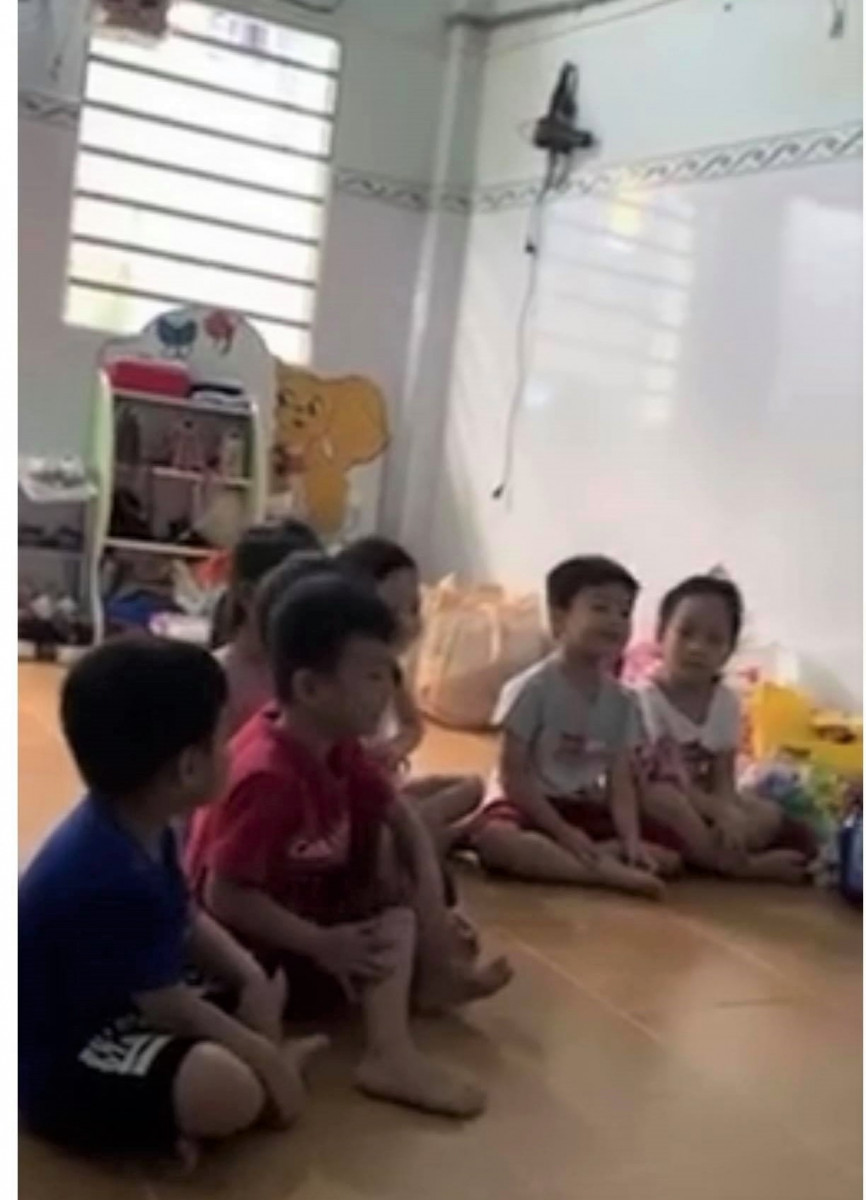 Một sinh viên ngành mầm non đang nhận trông giữ tới 7 trẻ ngay tại phòng trọ của mình Một sinh viên ngành mầm non đang nhận trông giữ tới 7 trẻ ngay tại phòng trọ của mình